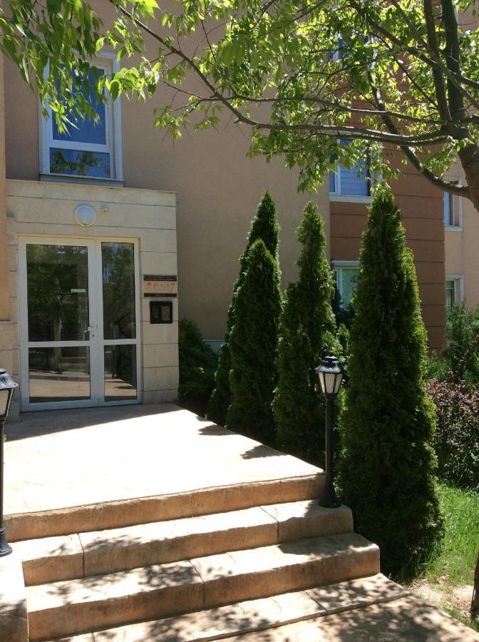 Sun Residence -Byala Sp Apartments Buitenkant foto