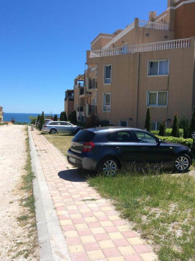 Sun Residence -Byala Sp Apartments Buitenkant foto