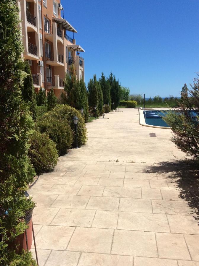 Sun Residence -Byala Sp Apartments Buitenkant foto