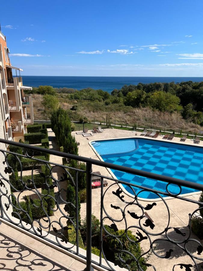 Sun Residence -Byala Sp Apartments Buitenkant foto