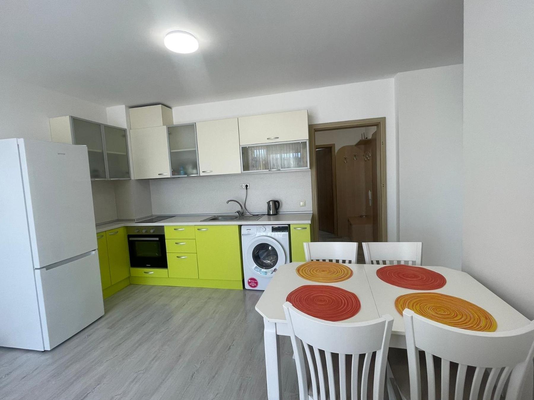 Sun Residence -Byala Sp Apartments Buitenkant foto